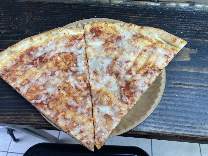 Taj Pizza Picture 3