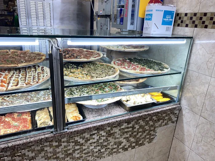 Taj Pizza Picture 6