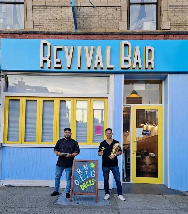 Revival Bar Restaurant Picture 2