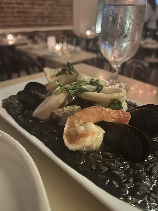 Blue Seafood Bar and Eatery Picture 4