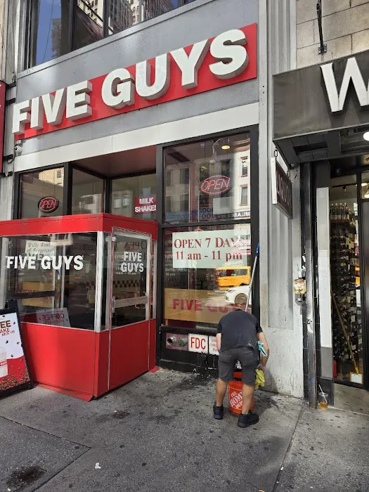 Five Guys Picture 6