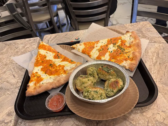 La Pizza Italia Picture 1