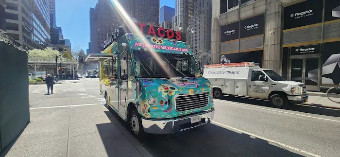 LOS CUÑADOS TAQUERIA MOVIL Picture 2
