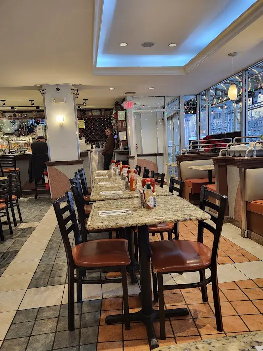 Madison Restaurant Picture 4