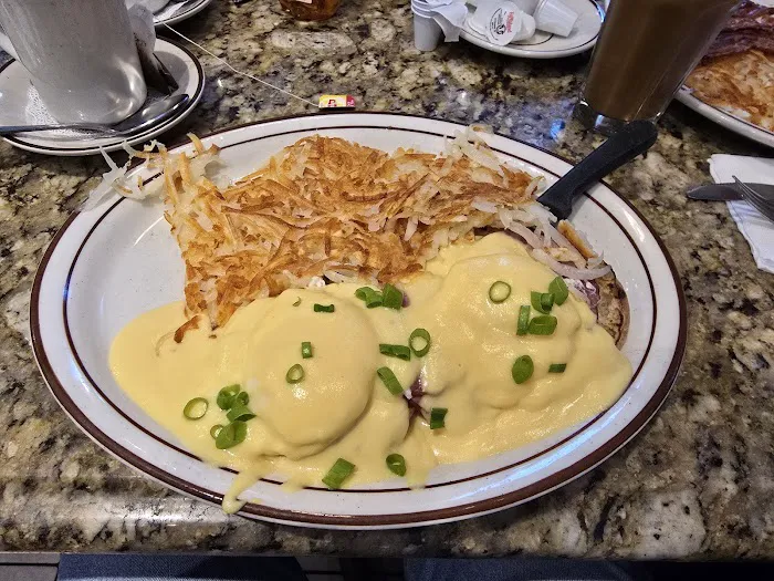 Madison Restaurant Picture 5