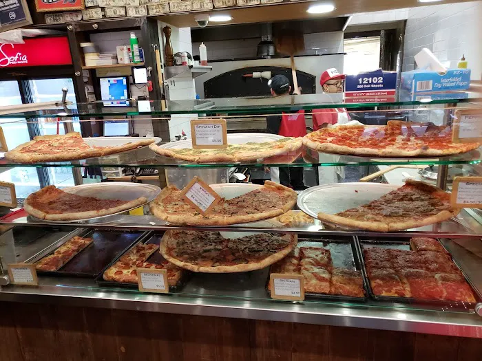 Sofia Pizza Shoppe Picture 8
