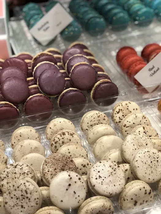 Woops! Macarons & Gifts (Bryant Park- Winter Village) Picture 6