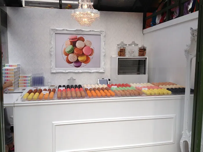 Woops! Macarons & Gifts (Bryant Park- Winter Village) Picture 3