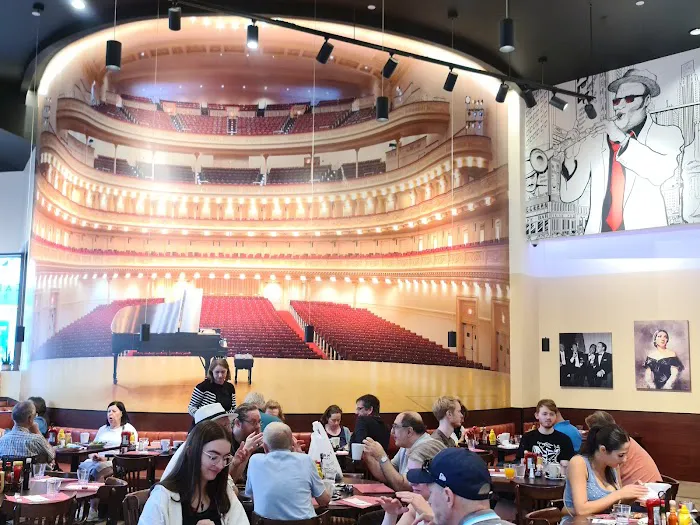 Carnegie Diner & Cafe Picture 9