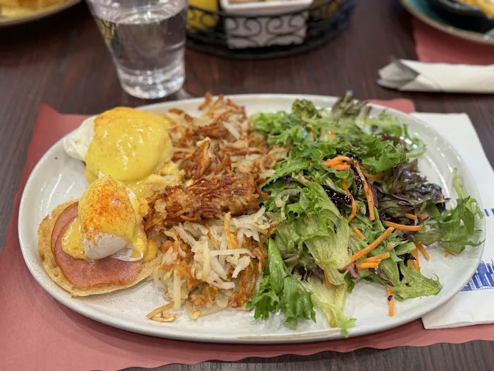 Carnegie Diner & Cafe Picture 10
