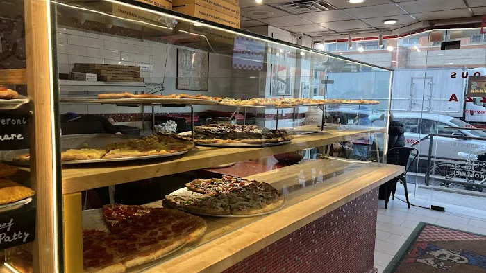 Famous Pops Pizzas Picture 10