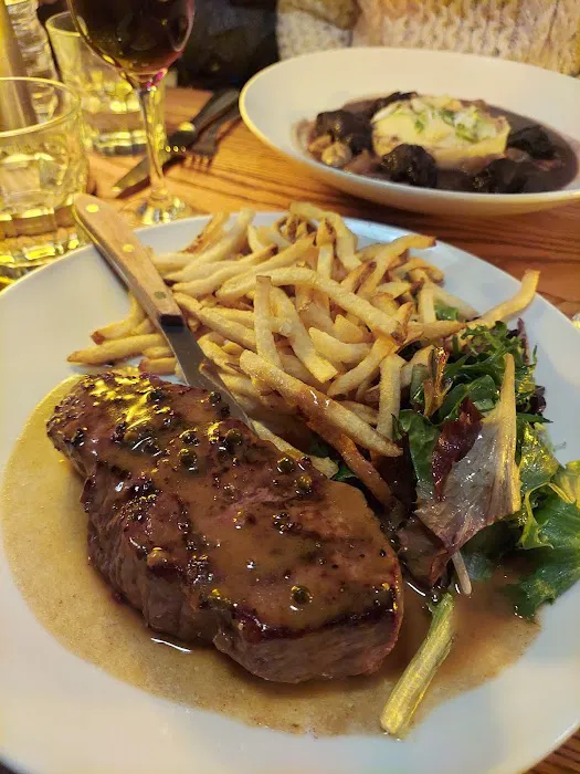Le Tout Va Bien - French Restaurant Picture 5