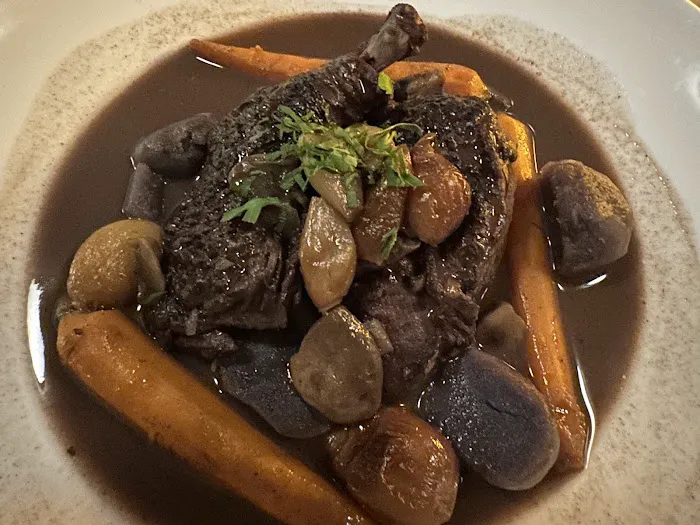 Le Tout Va Bien - French Restaurant Picture 6