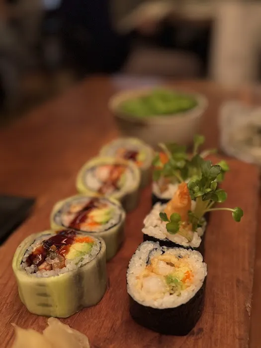 Blue Ribbon Sushi Bar & Grill - Columbus Circle Picture 4