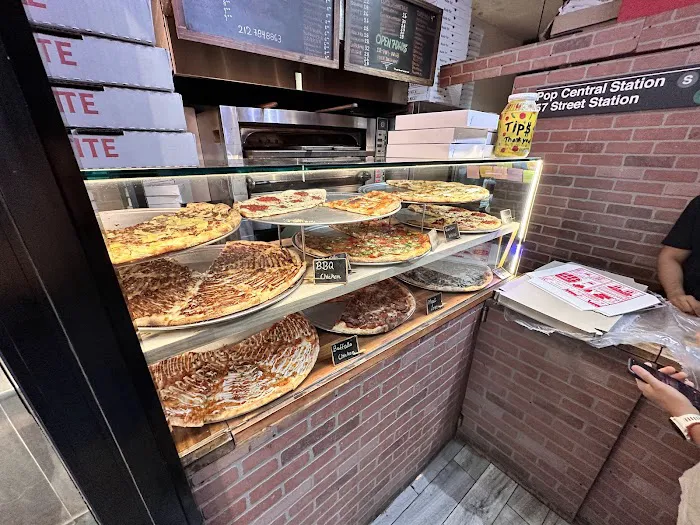 Pop's Pizzas Picture 4