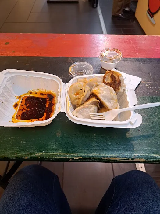 Lisa's Dumplings Picture 9