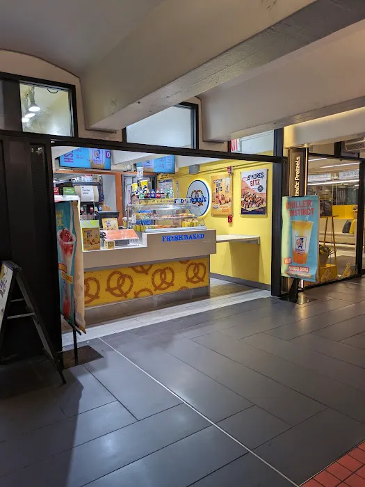 Wetzel's Pretzels Picture 7