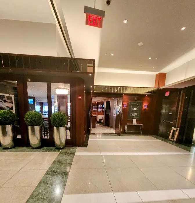 Porter House Bar and Grill Picture 3