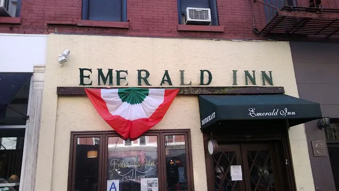 Emerald Inn Picture 1