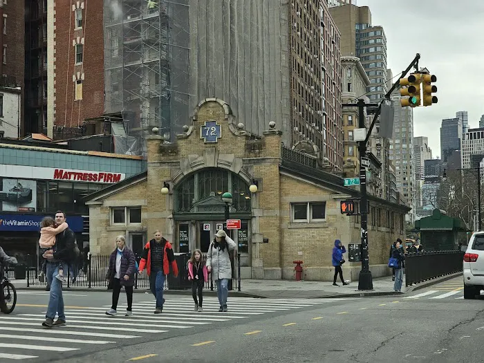 72nd And Broadway Picture 3