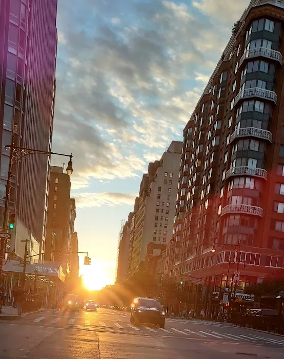 72nd And Broadway Picture 4