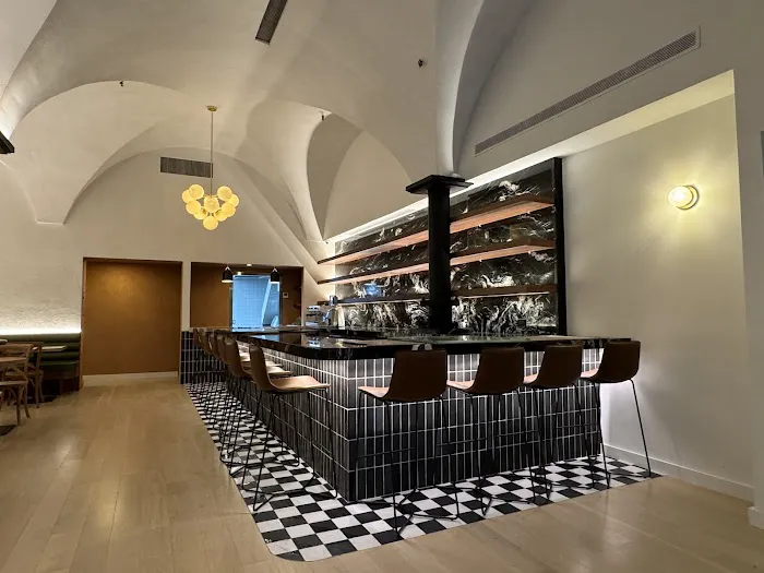Canto Upper West Side Picture 1