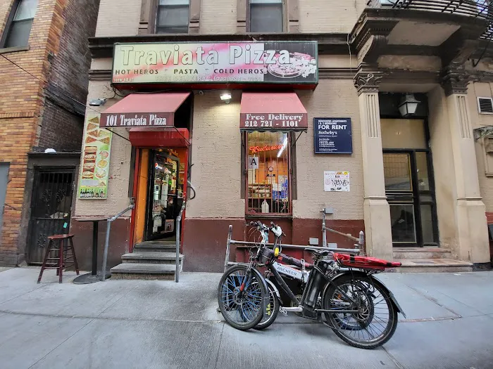 La Traviata Pizzeria Picture 4