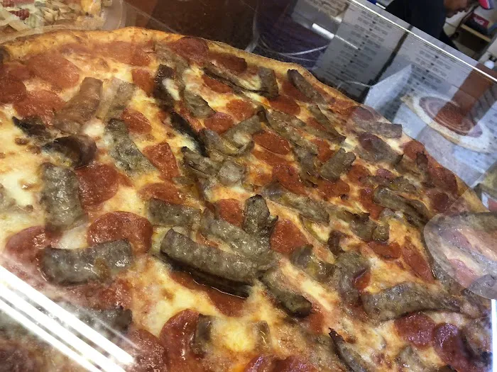 La Traviata Pizzeria Picture 7