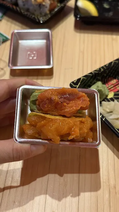 Sushi & Bento By Mr. Lim - Vanderbilt Market Picture 3