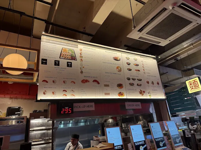 Sushi & Bento By Mr. Lim - Vanderbilt Market Picture 8