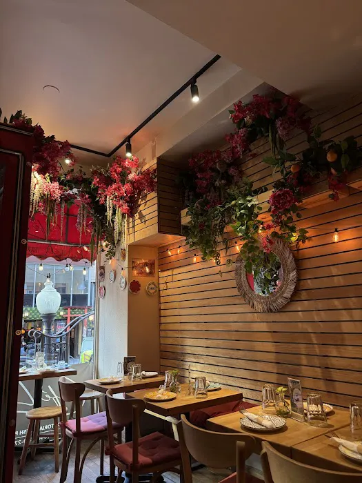 Cafe Luce - Italian Restaurant & Wine Bar Picture 4