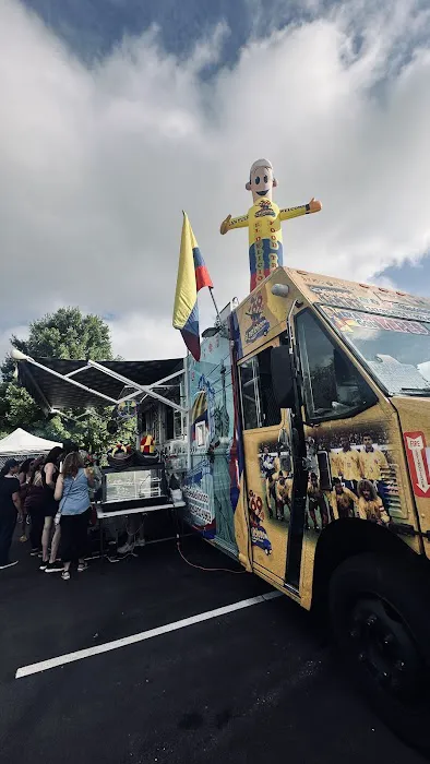 69 El Delicioso Food Truck Picture 1