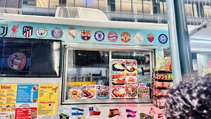 69 El Delicioso Food Truck Picture 5