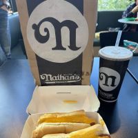 Nathan's Famous ico
