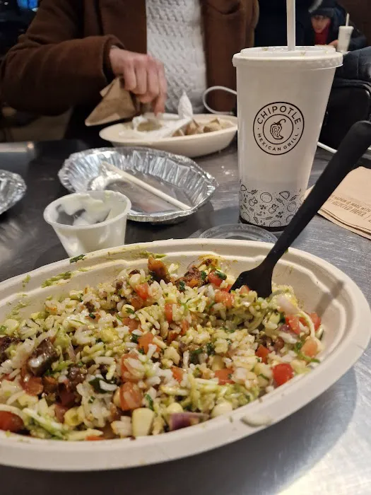 Chipotle Mexican Grill Picture 2