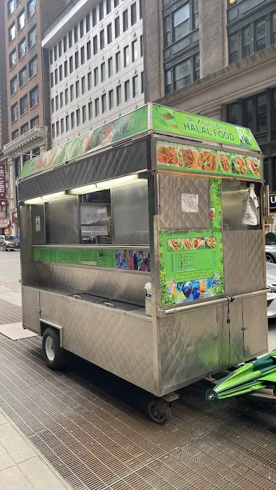 Mr. Khan's halal food cart Picture 2
