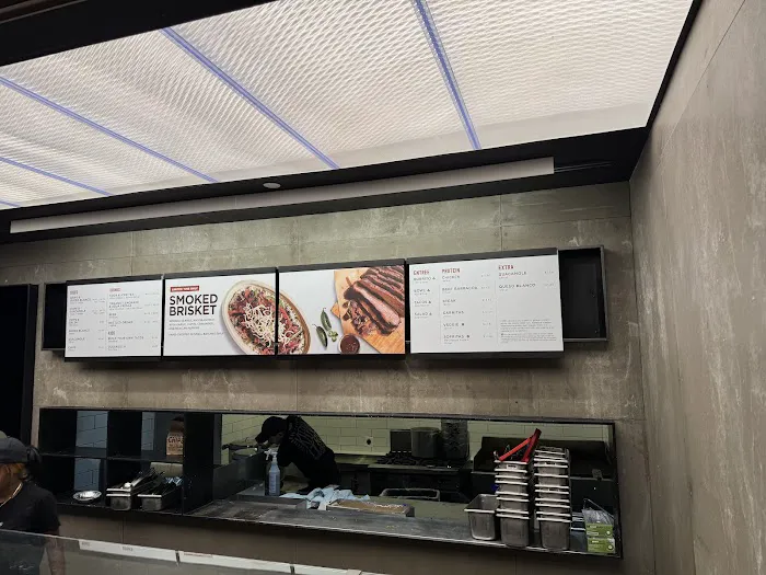 Chipotle Mexican Grill Picture 6