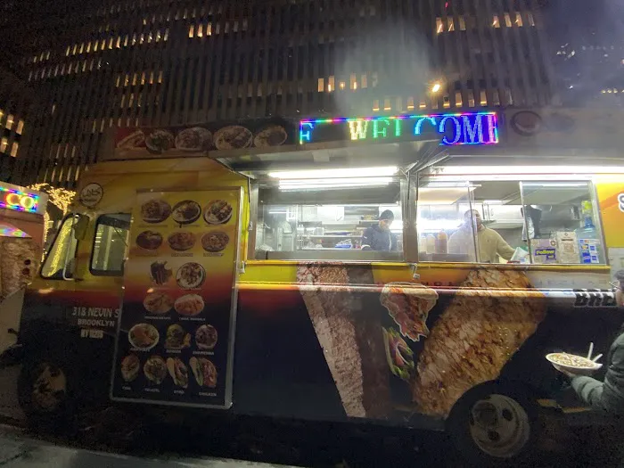 MOE EATS NYC Picture 5