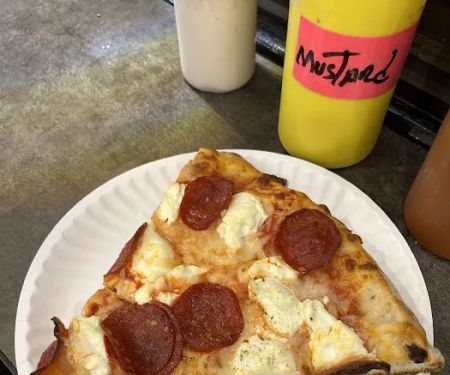 Famous New York Pizza