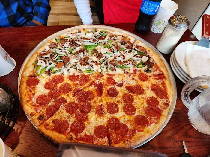 Francesco's Pizza Picture 9