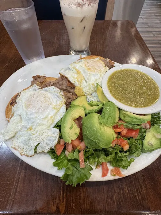 Utopia Diner Picture 3