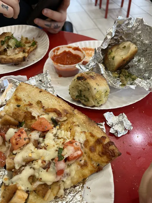 LaVista Pizza (2nd Ave) Picture 3