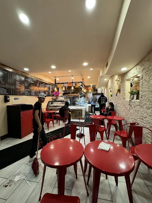 LaVista Pizza (2nd Ave) Picture 9