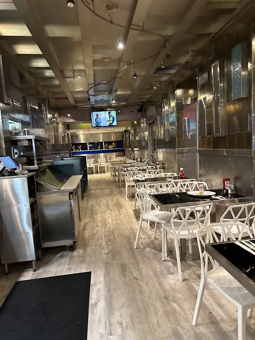 Moonstruck Eatery Picture 9