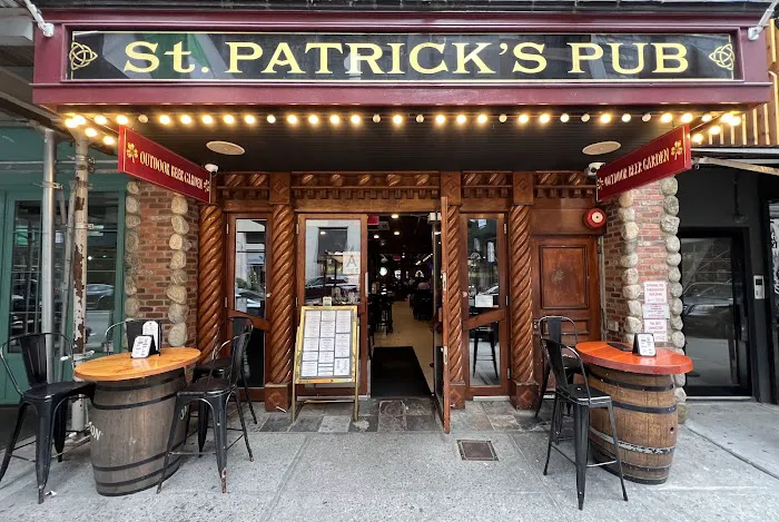 St. Pat's Bar & Grill NYC Picture 5