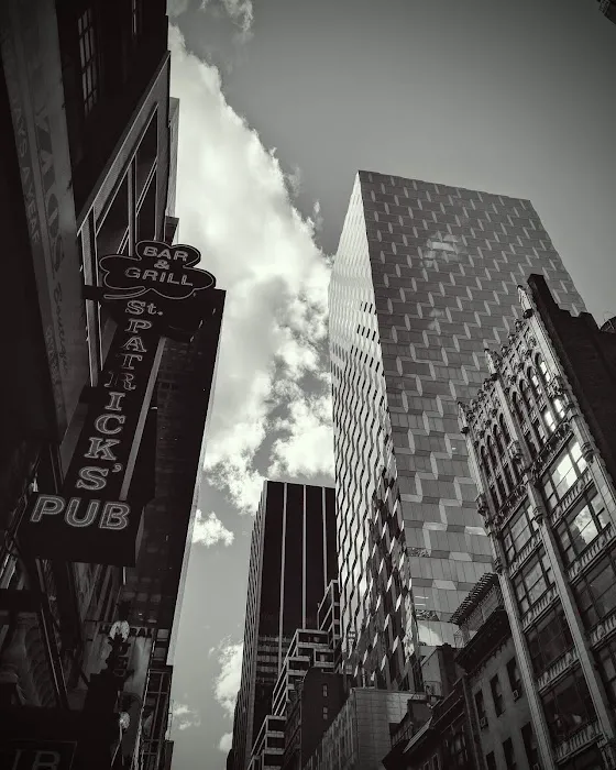 St. Pat's Bar & Grill NYC Picture 6