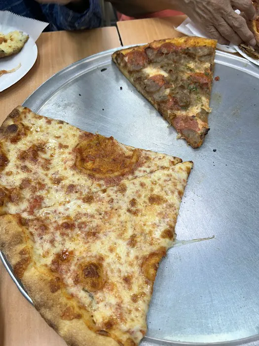 Little Italy Pizza Picture 3