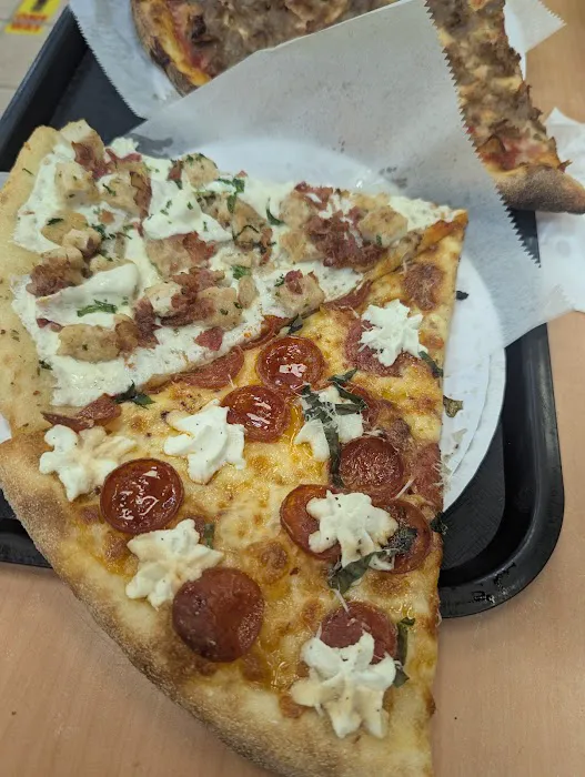 Little Italy Pizza Picture 2