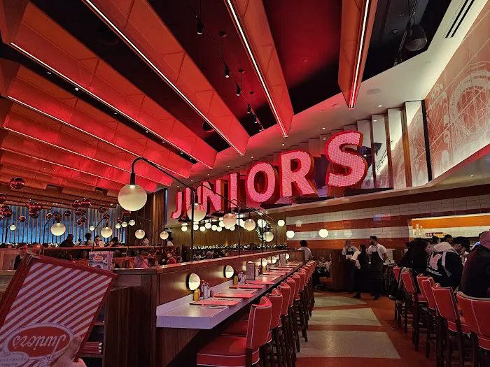 Junior's Restaurant and Bakery Picture 1