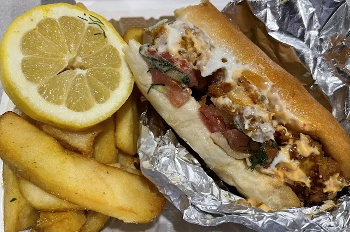 Captains catch food truck Picture 1